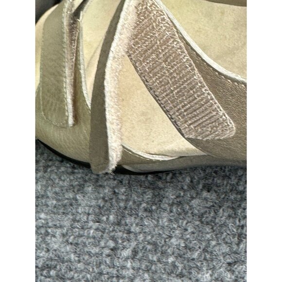 Easy Spirit Sandals Women's 8.5M Gold Leather Sandals Adjustable Ankle Straps - Picture 11 of 13